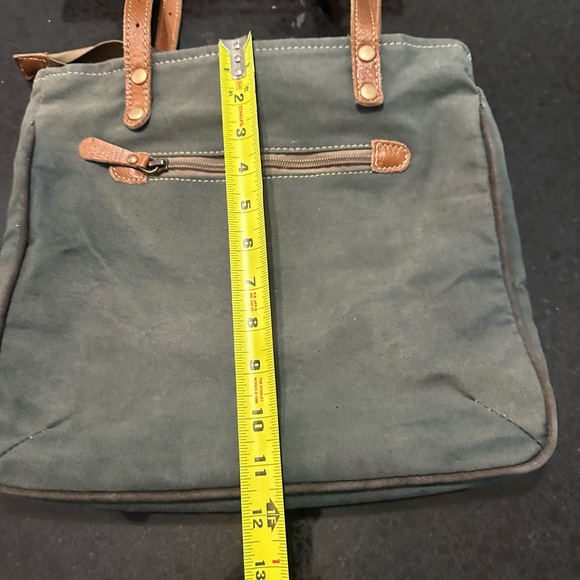 Myra Bag Tote - Picture 6 of 7